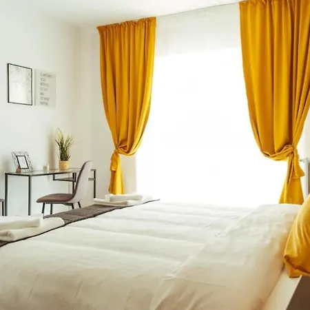 Central Lime Apartment